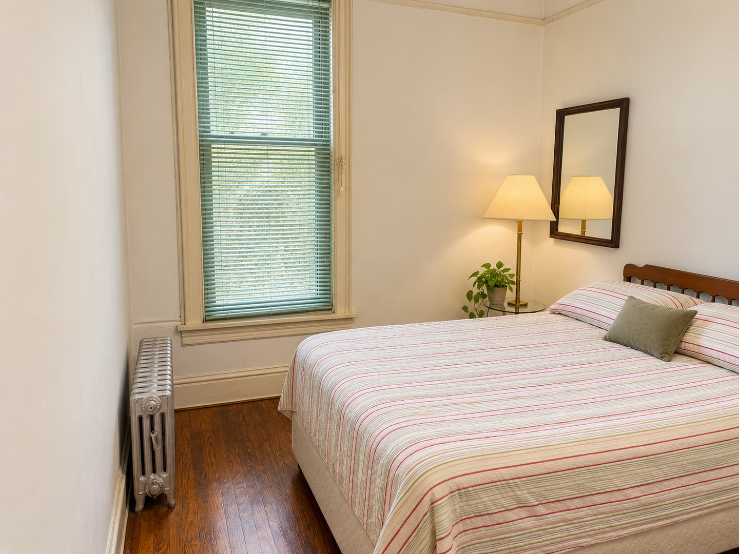4426 N Damen Avenue Property Photo 28