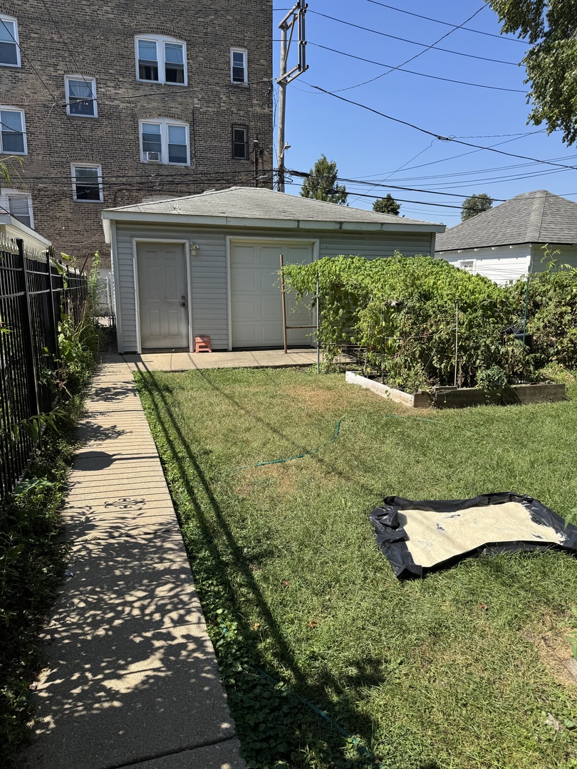 4426 N Damen Avenue Property Photo 30