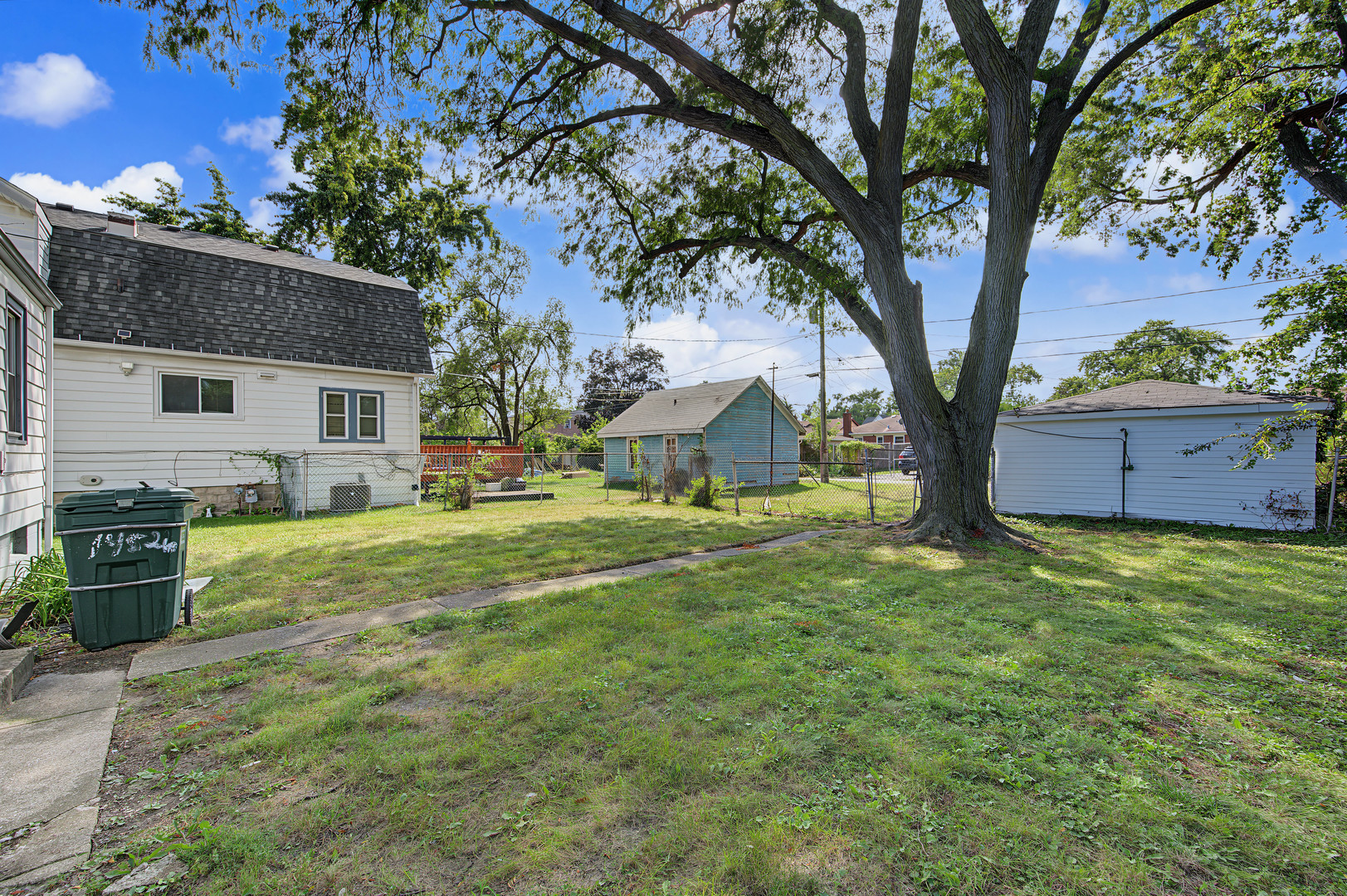 14526 Clinton Street Property Photo 28