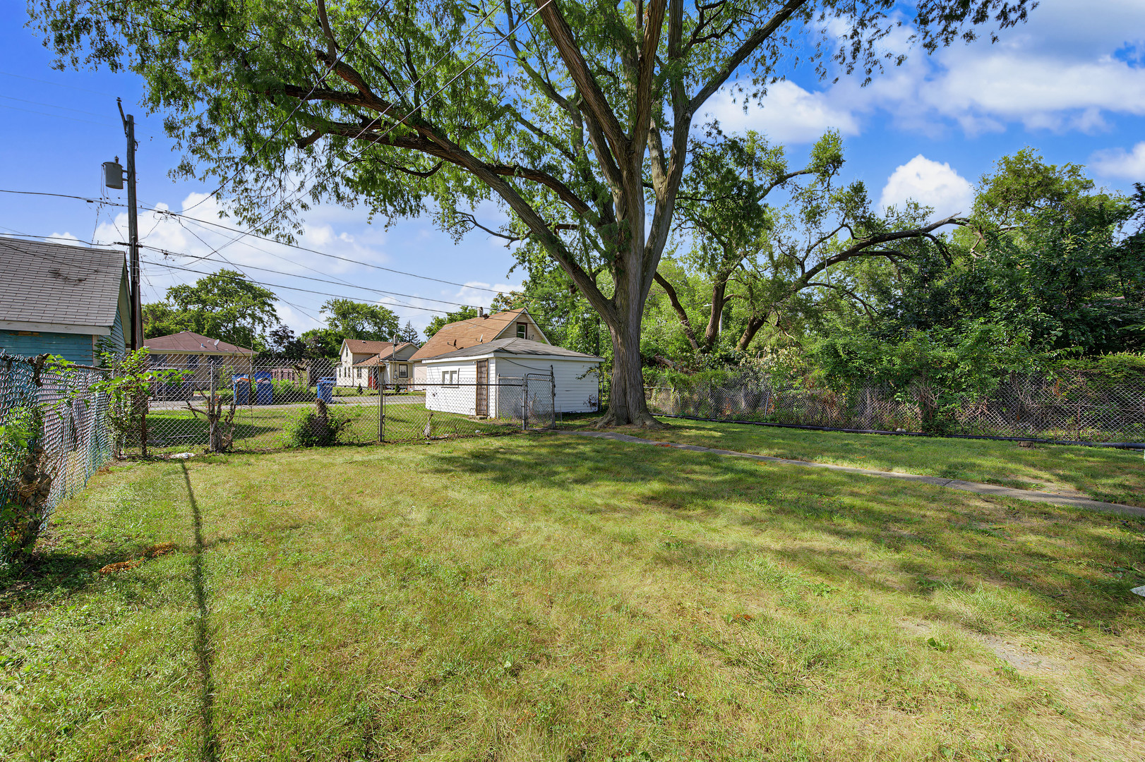 14526 Clinton Street Property Photo 29