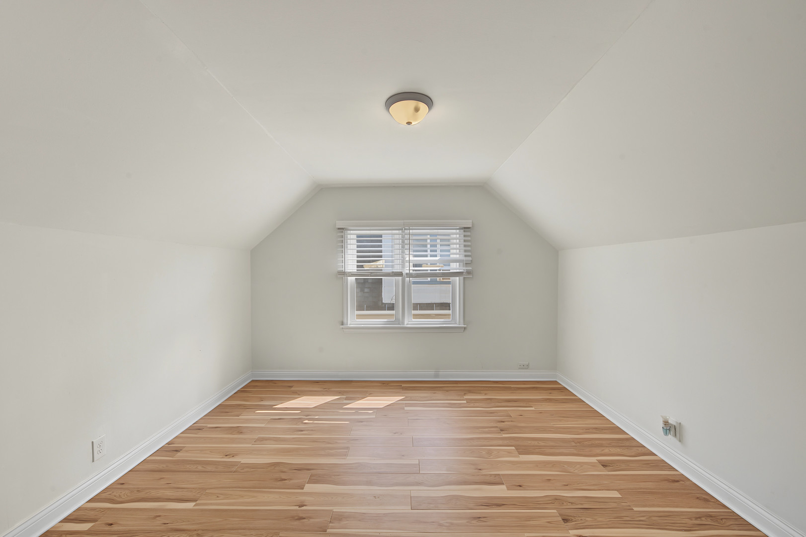14526 Clinton Street Property Photo 36