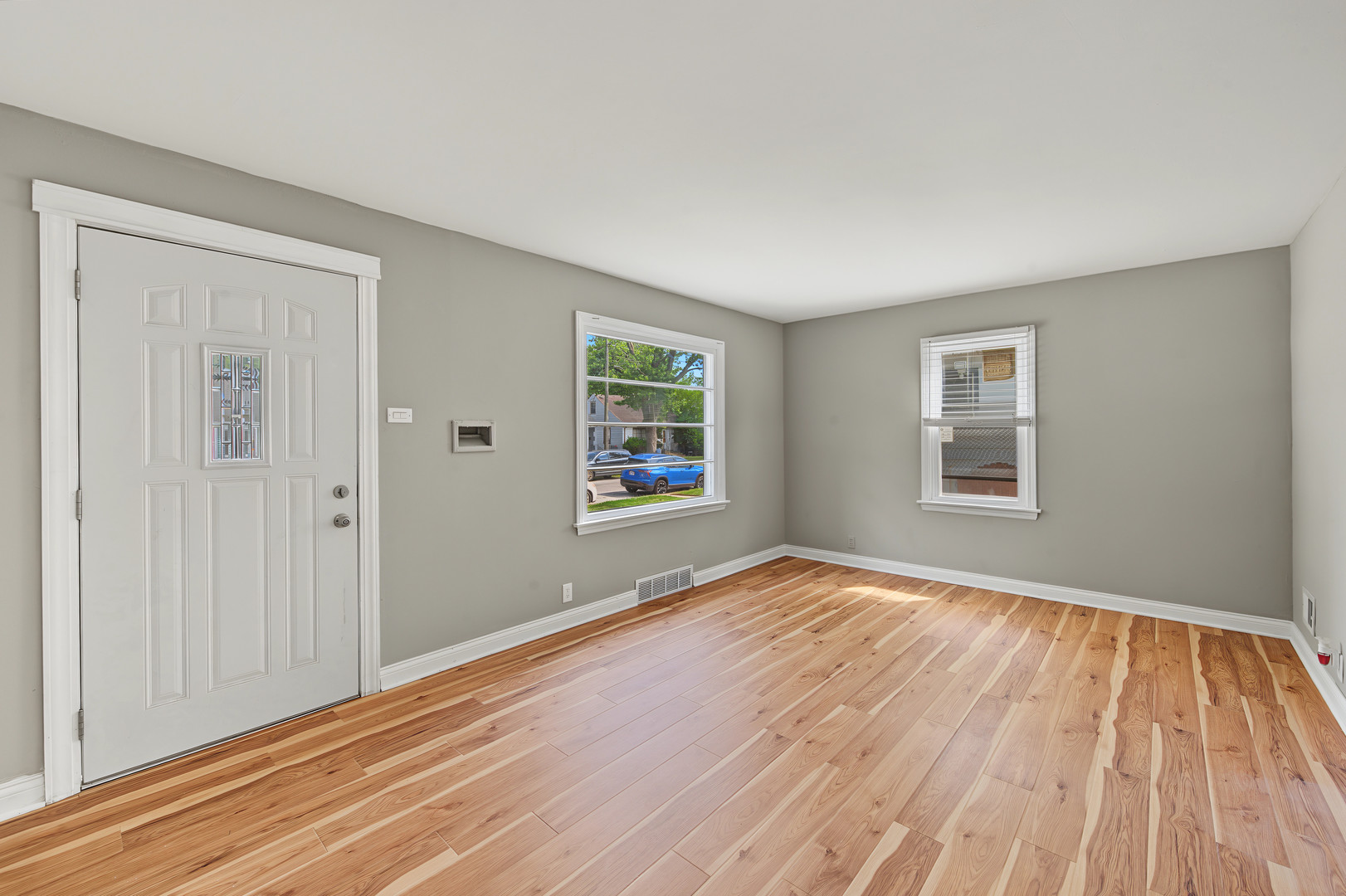14526 Clinton Street Property Photo 39