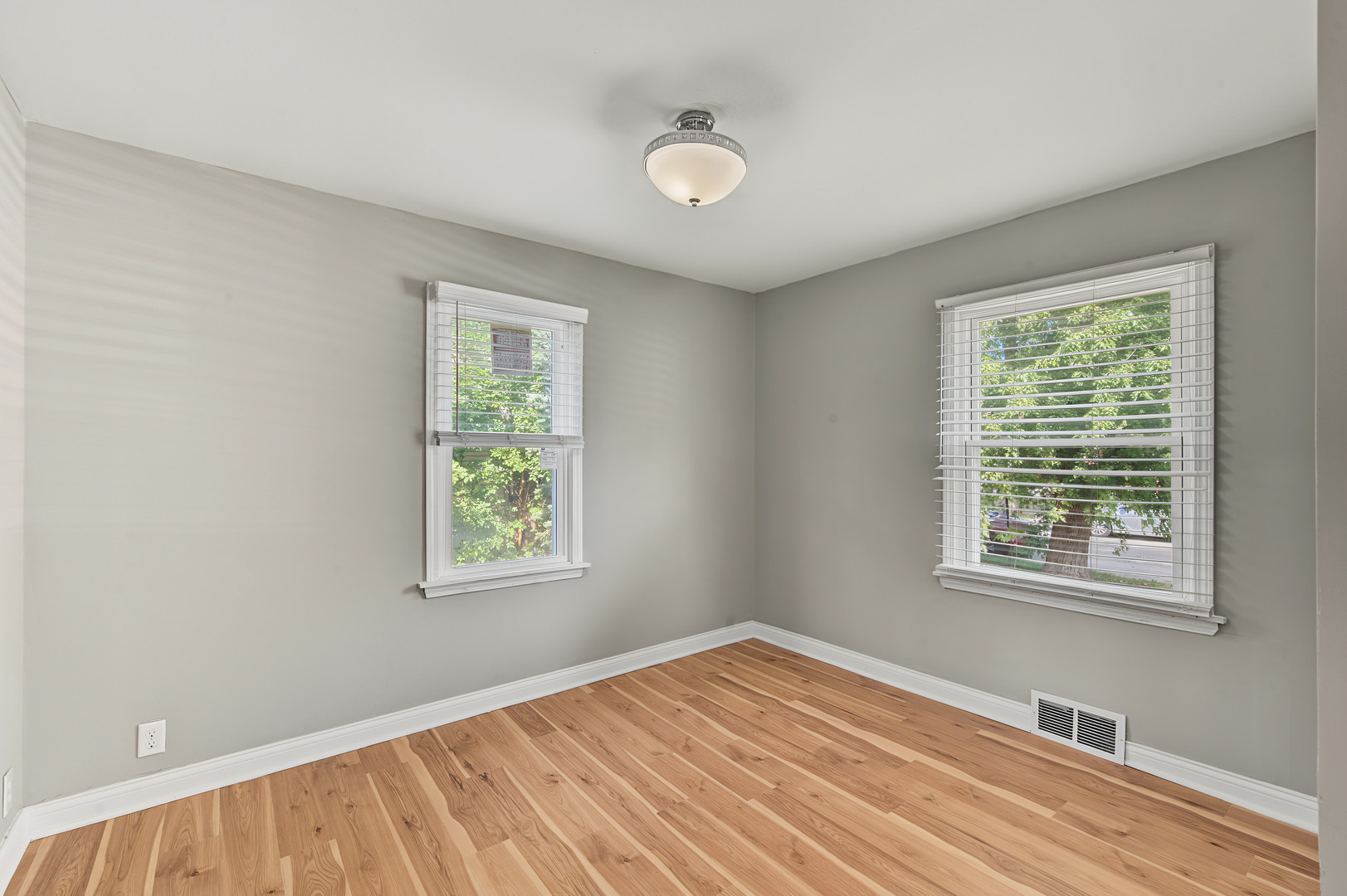 14526 Clinton Street Property Photo 43