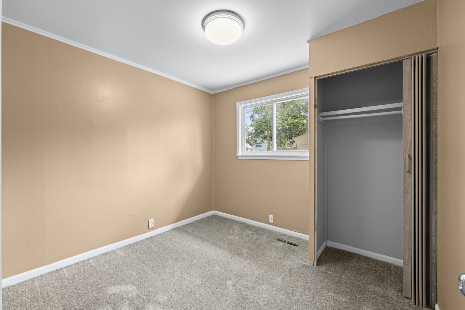 27 Cardinal Lane Property Photo 13