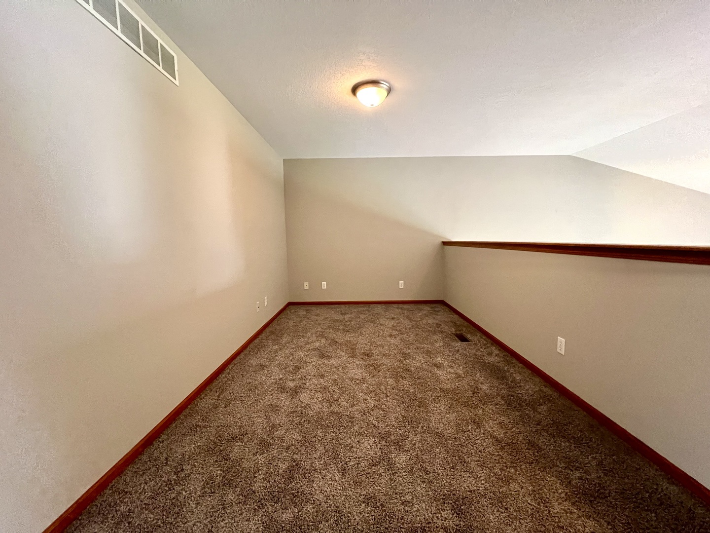 1172 Rose Drive Property Photo 9