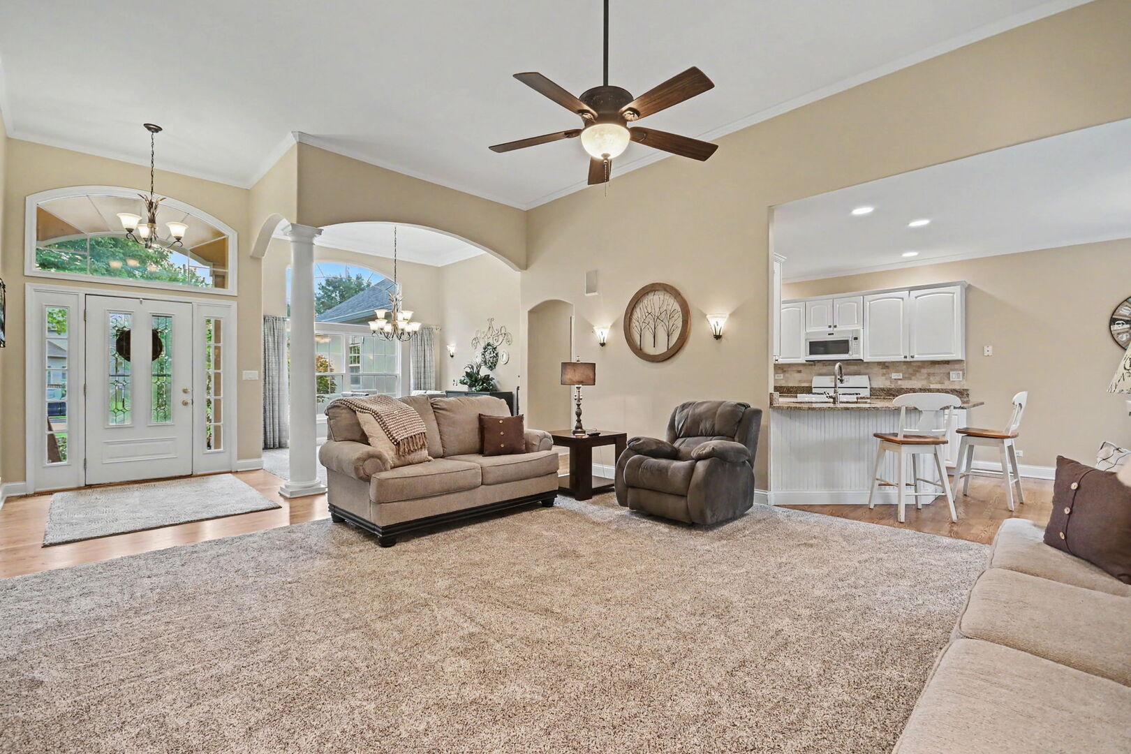 1805 Country Hills Drive Property Photo 8