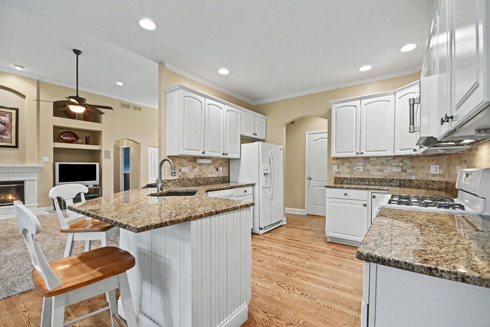 1805 Country Hills Drive Property Photo 9