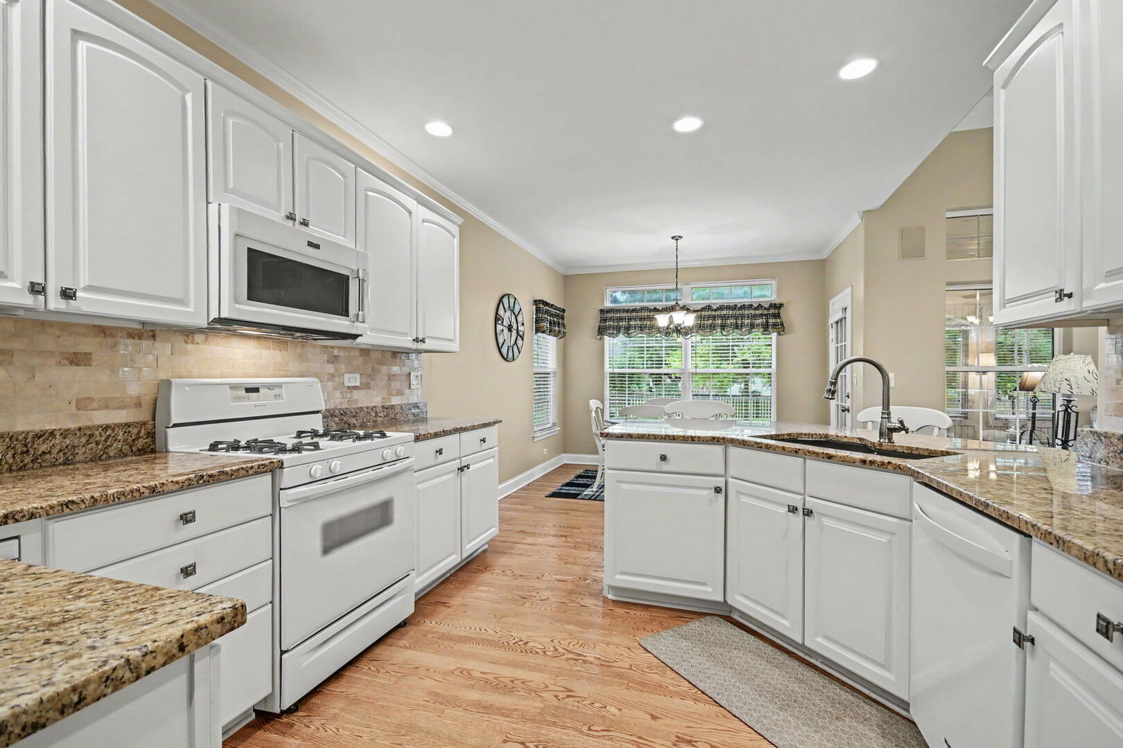 1805 Country Hills Drive Property Photo 11