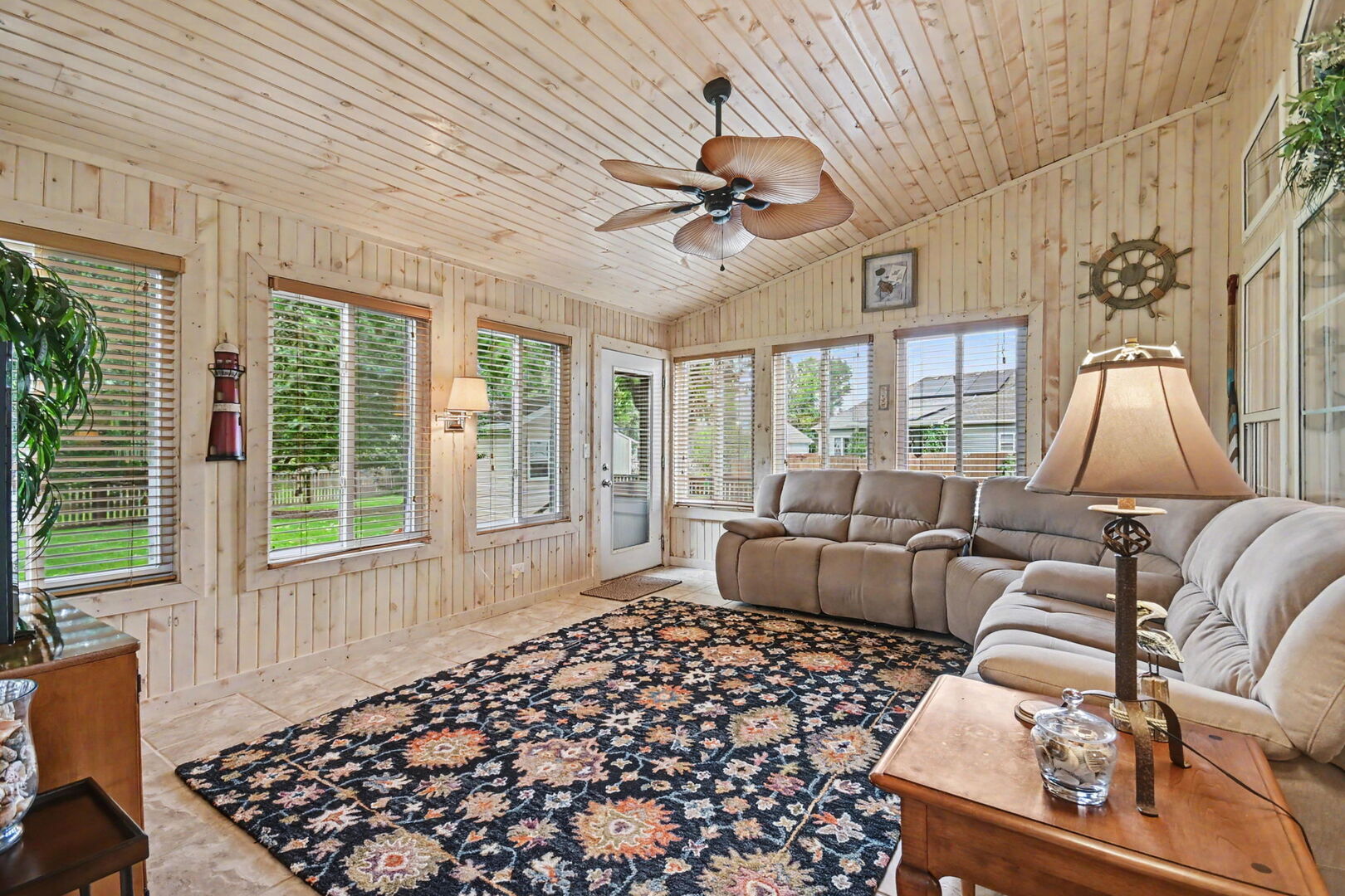 1805 Country Hills Drive Property Photo 13