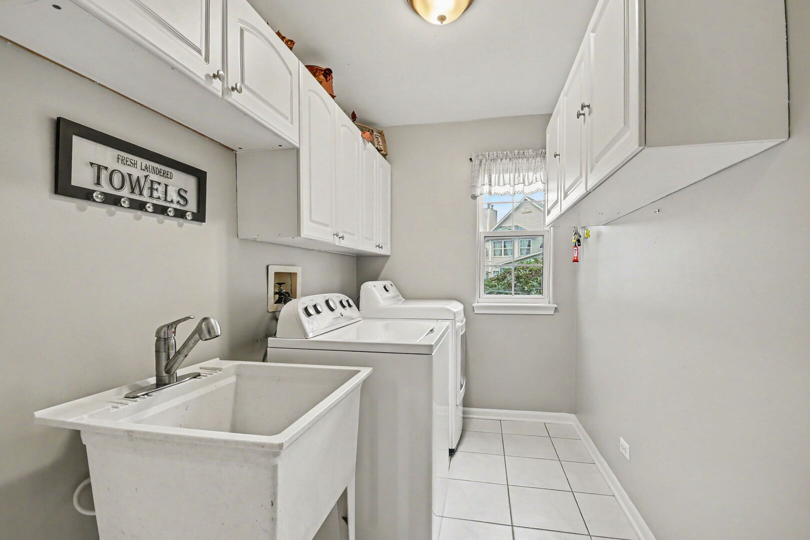 1805 Country Hills Drive Property Photo 20