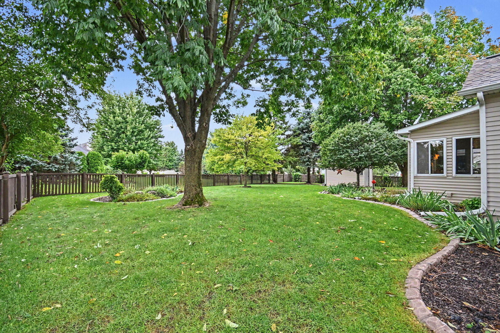 1805 Country Hills Drive Property Photo 27