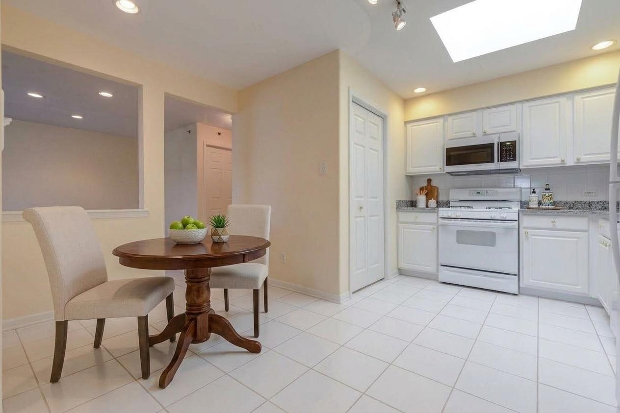 351 Town Place Circle 503 Property Photo 6