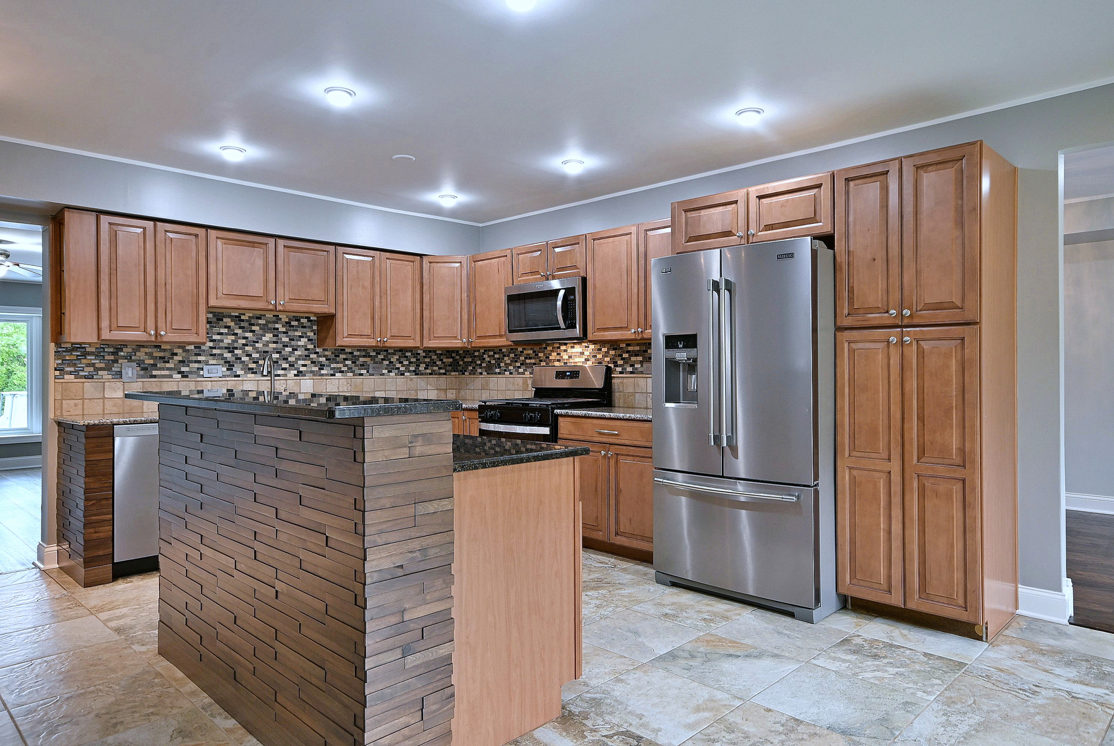 8164 N Carrolton Court Property Photo 5