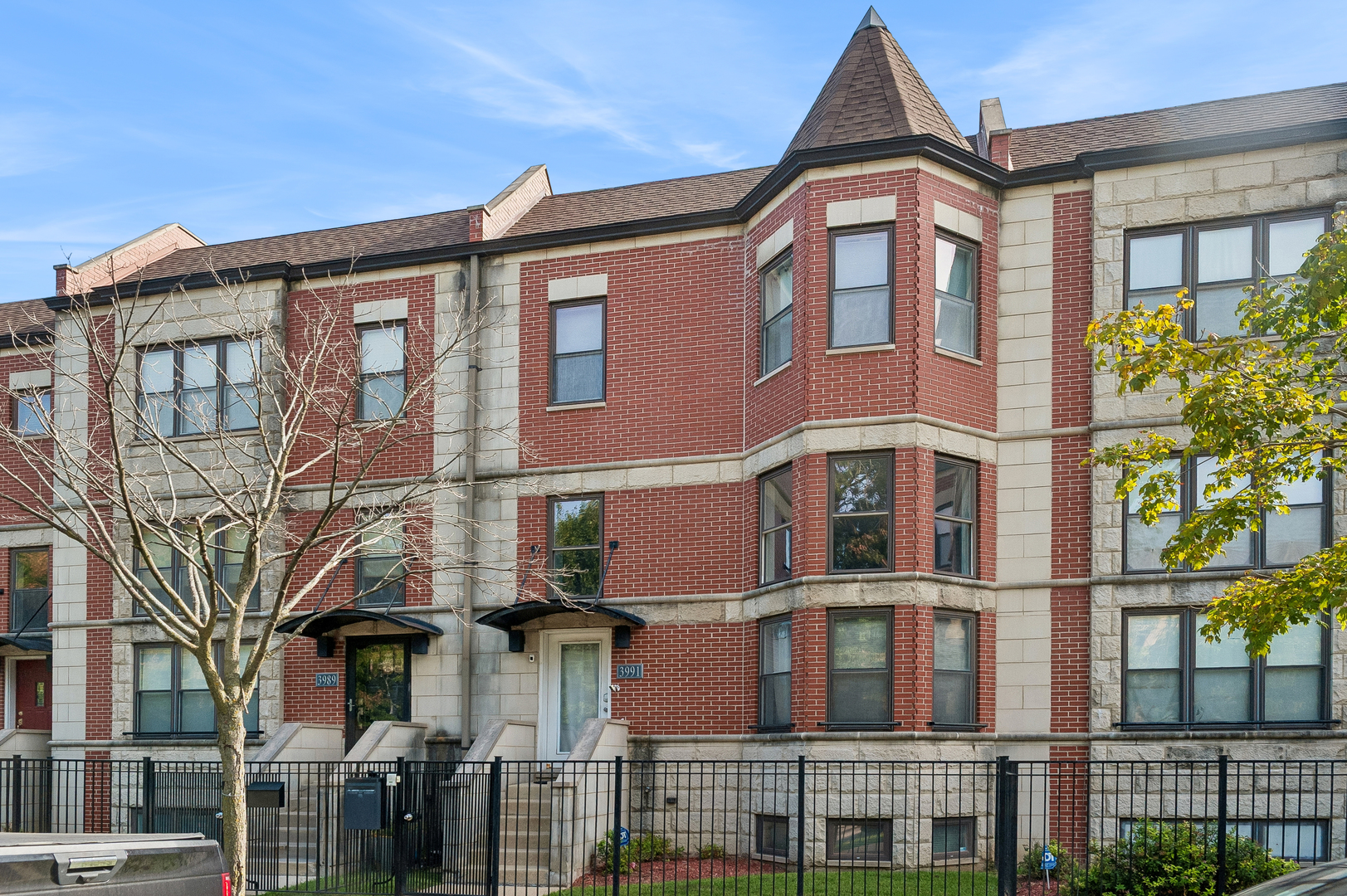 3991 S DREXEL Boulevard C Property Photo 1