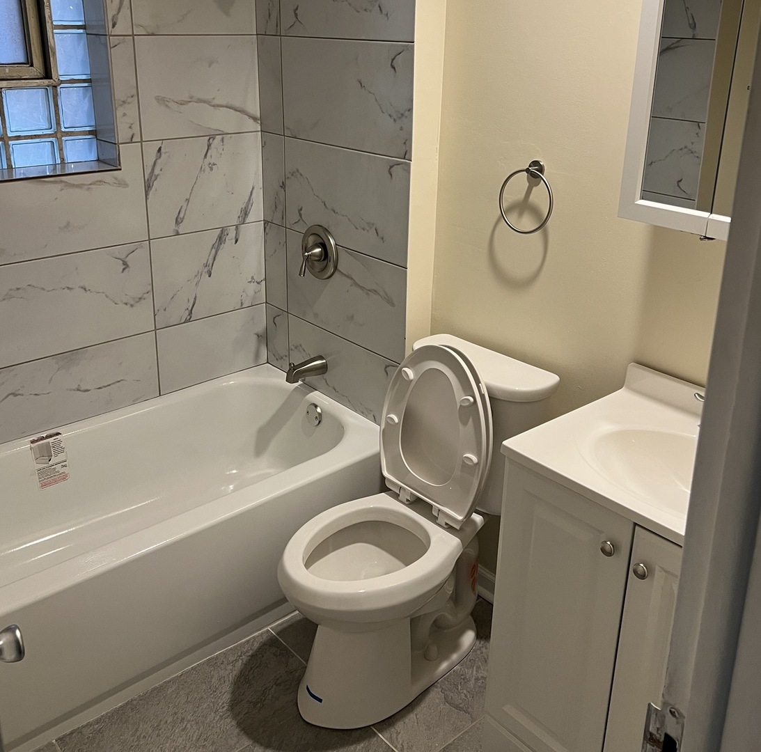 3122 Oak Park Avenue 1 Property Photo 8