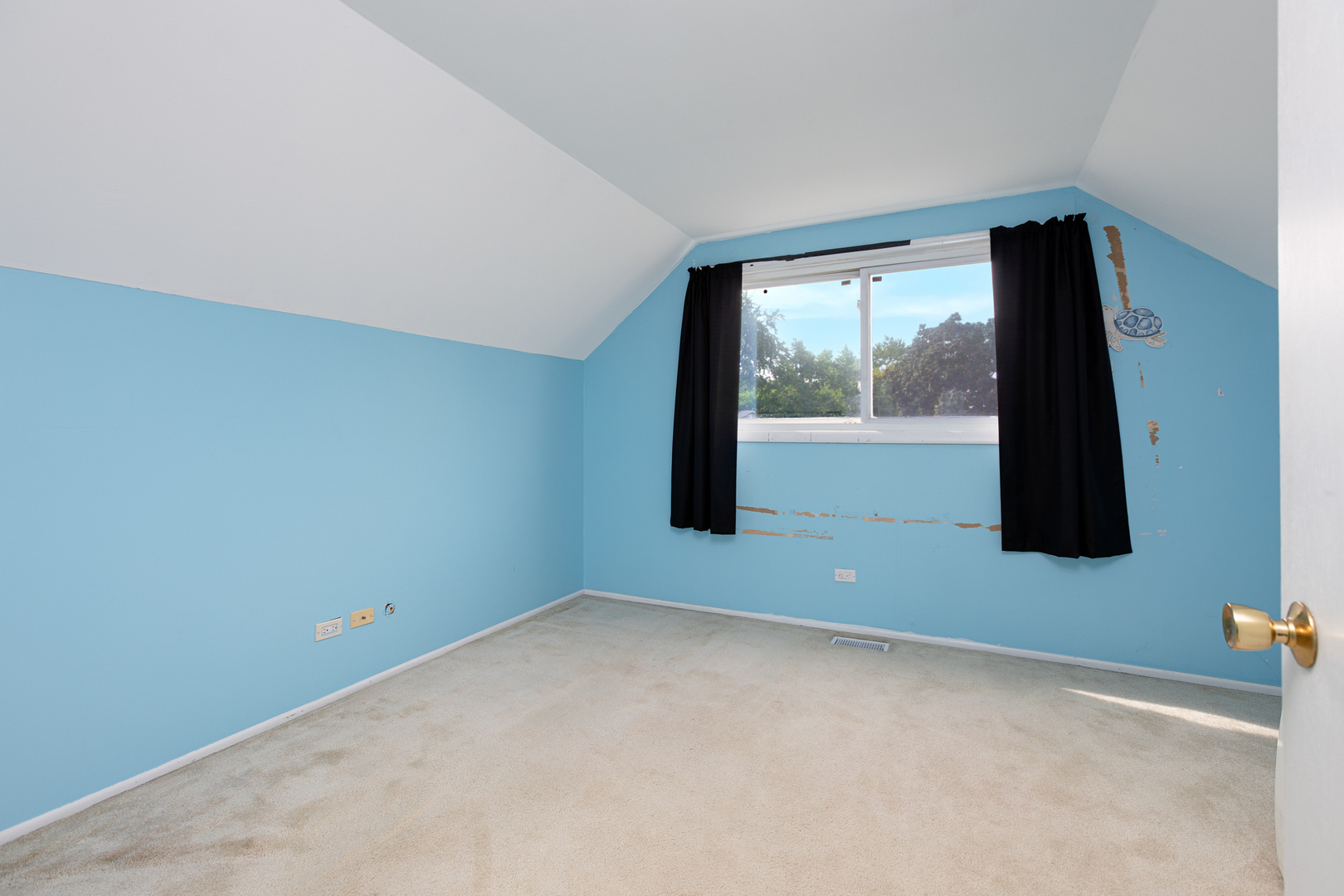 8196 Dartmouth Lane Property Photo 13
