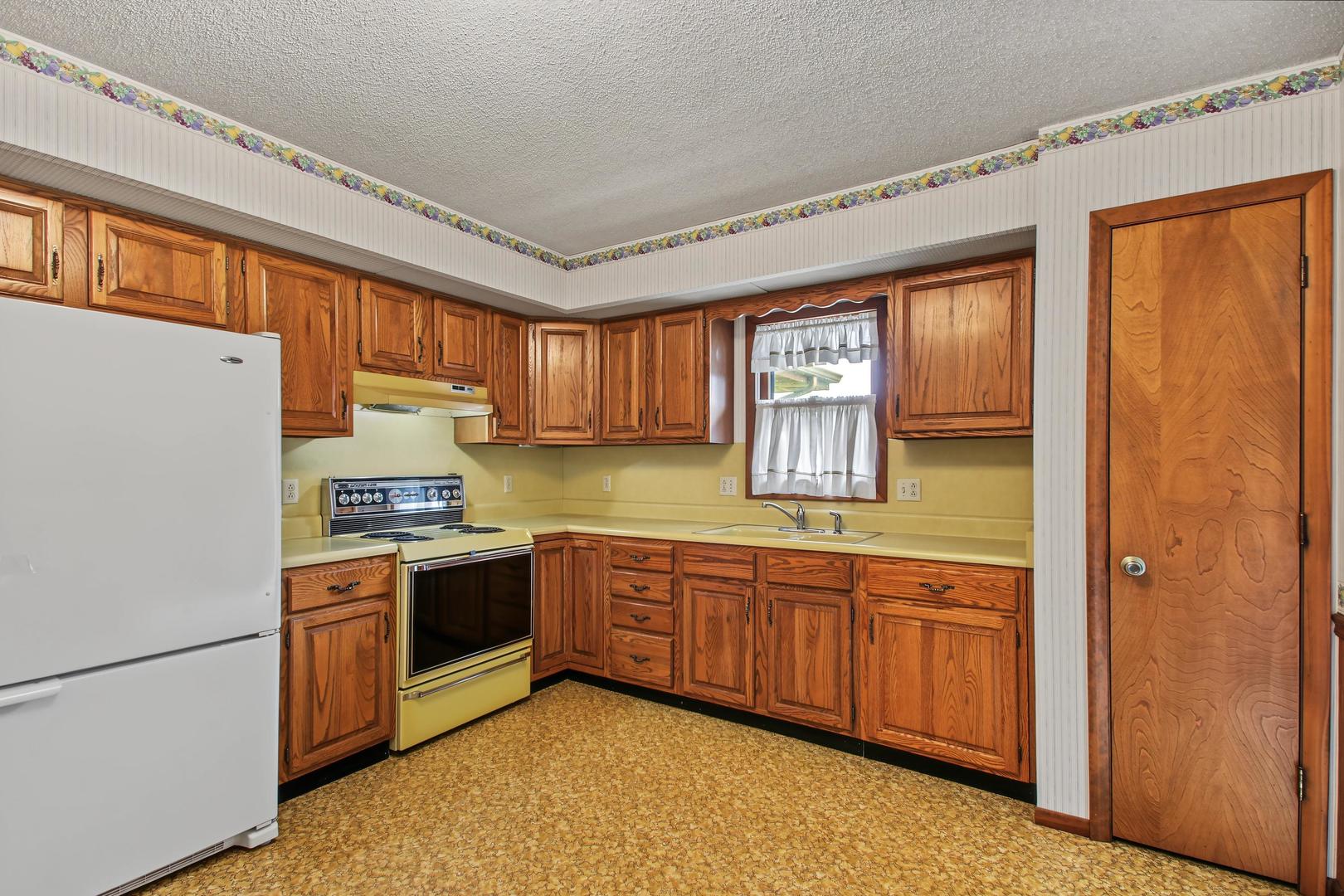 2319 S 8th Street Property Photo 5