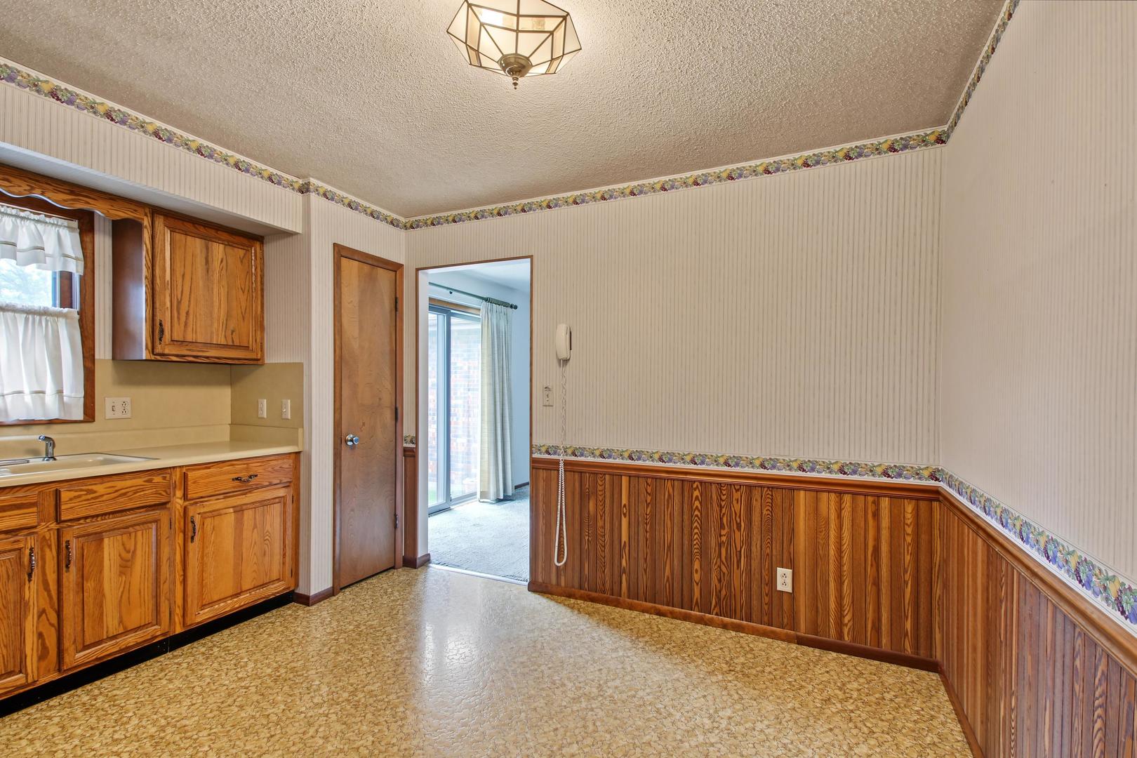 2319 S 8th Street Property Photo 6