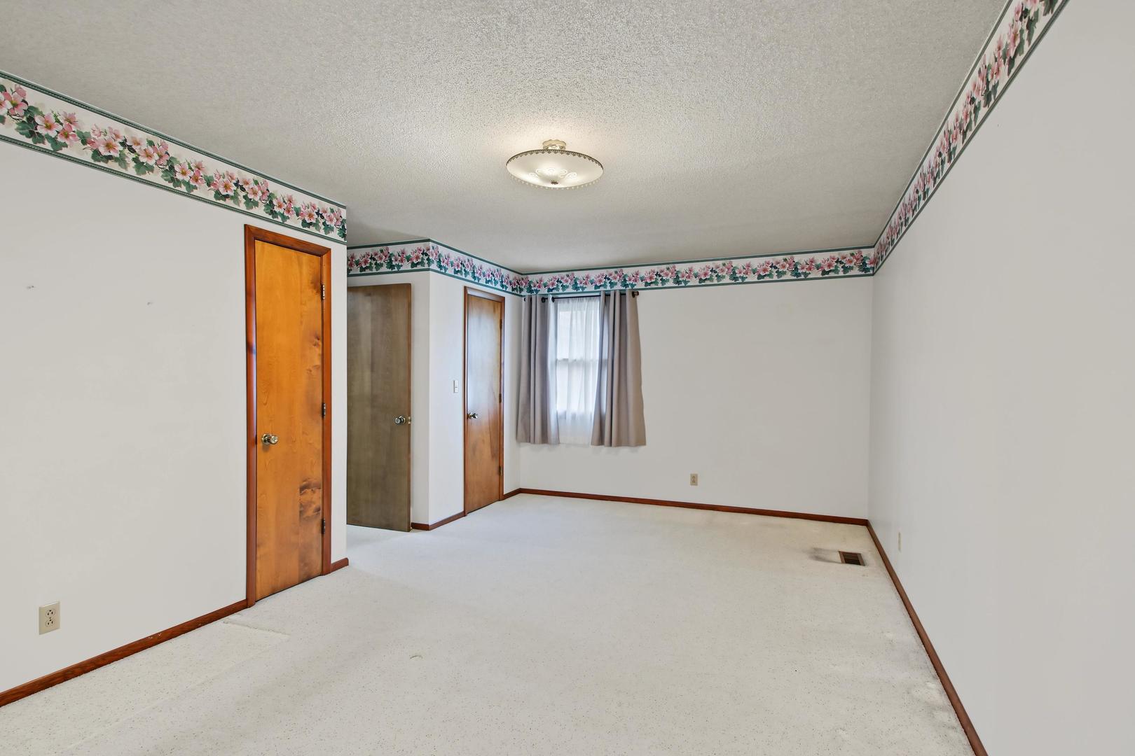 2319 S 8th Street Property Photo 12