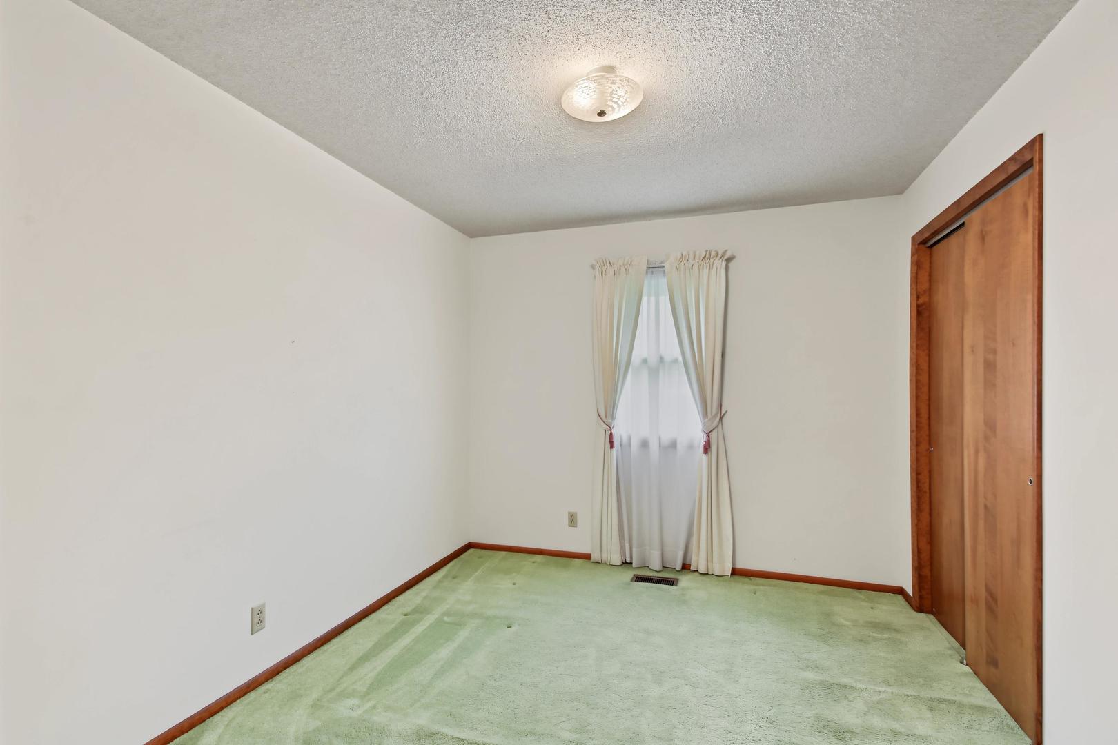 2319 S 8th Street Property Photo 19