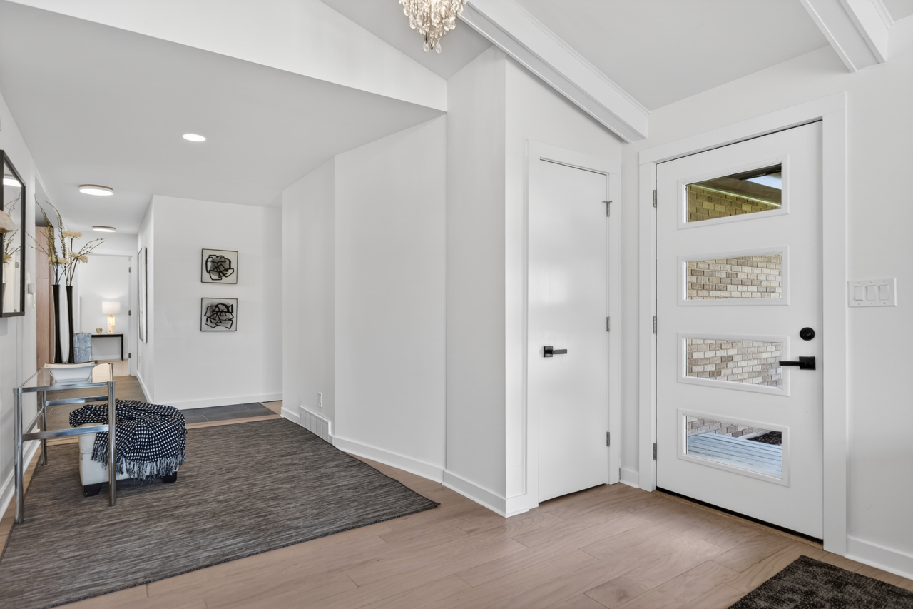 5075 Welsh Road Property Photo 6
