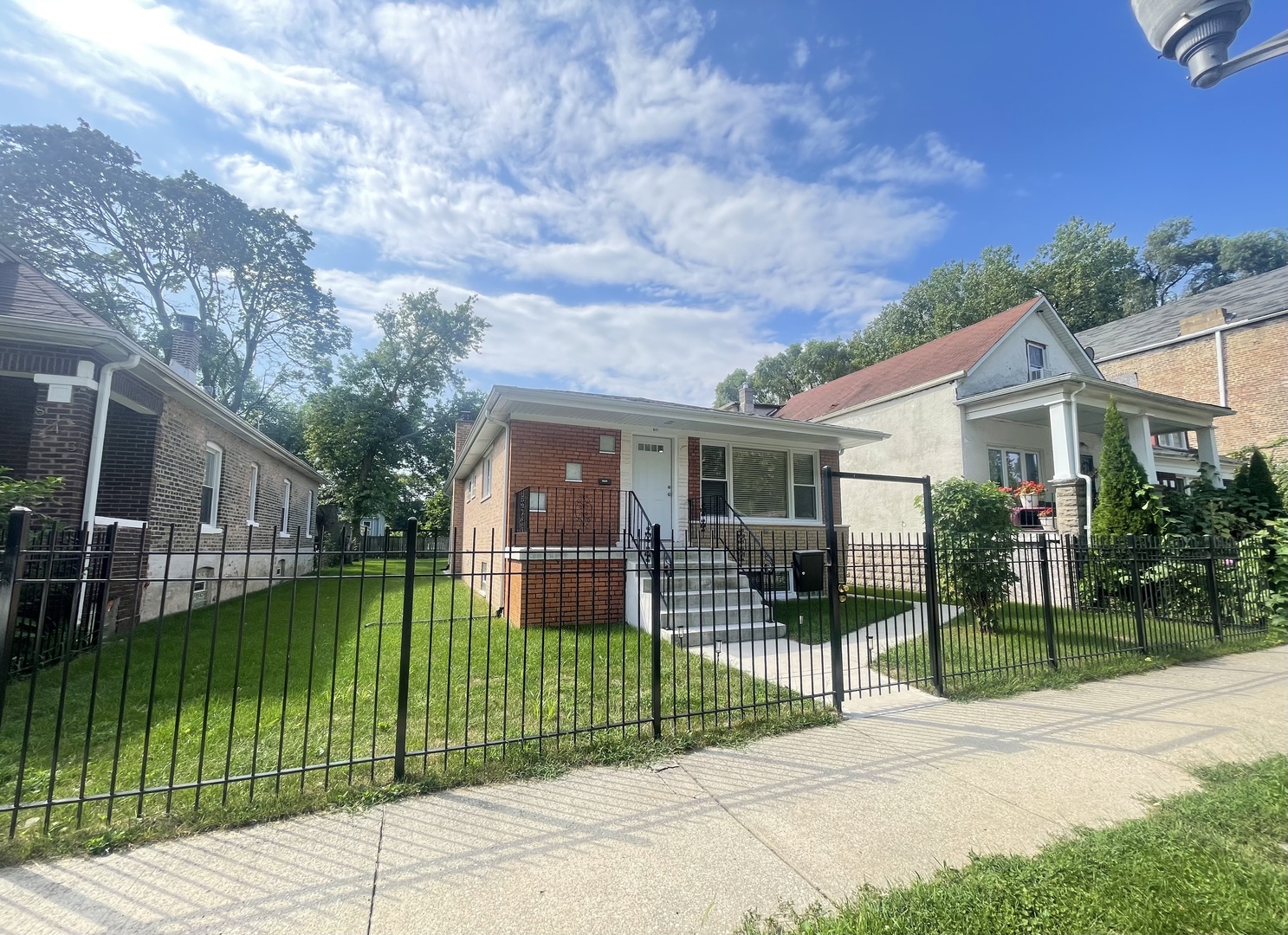 847 W 50th Street Property Photo 1