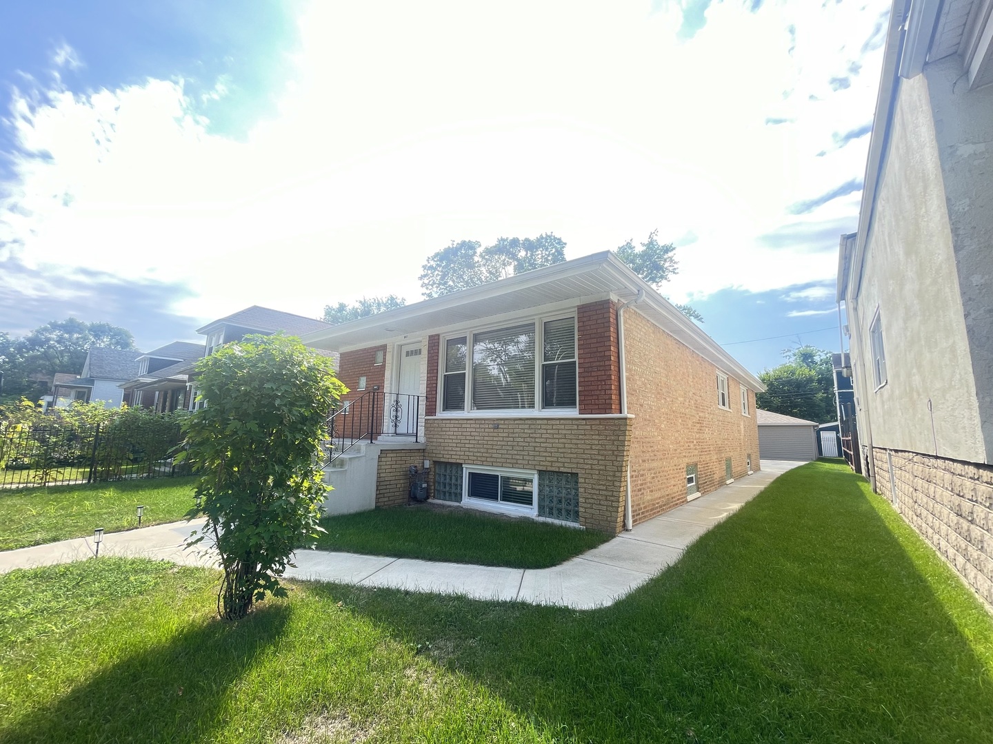 847 W 50th Street Property Photo 3
