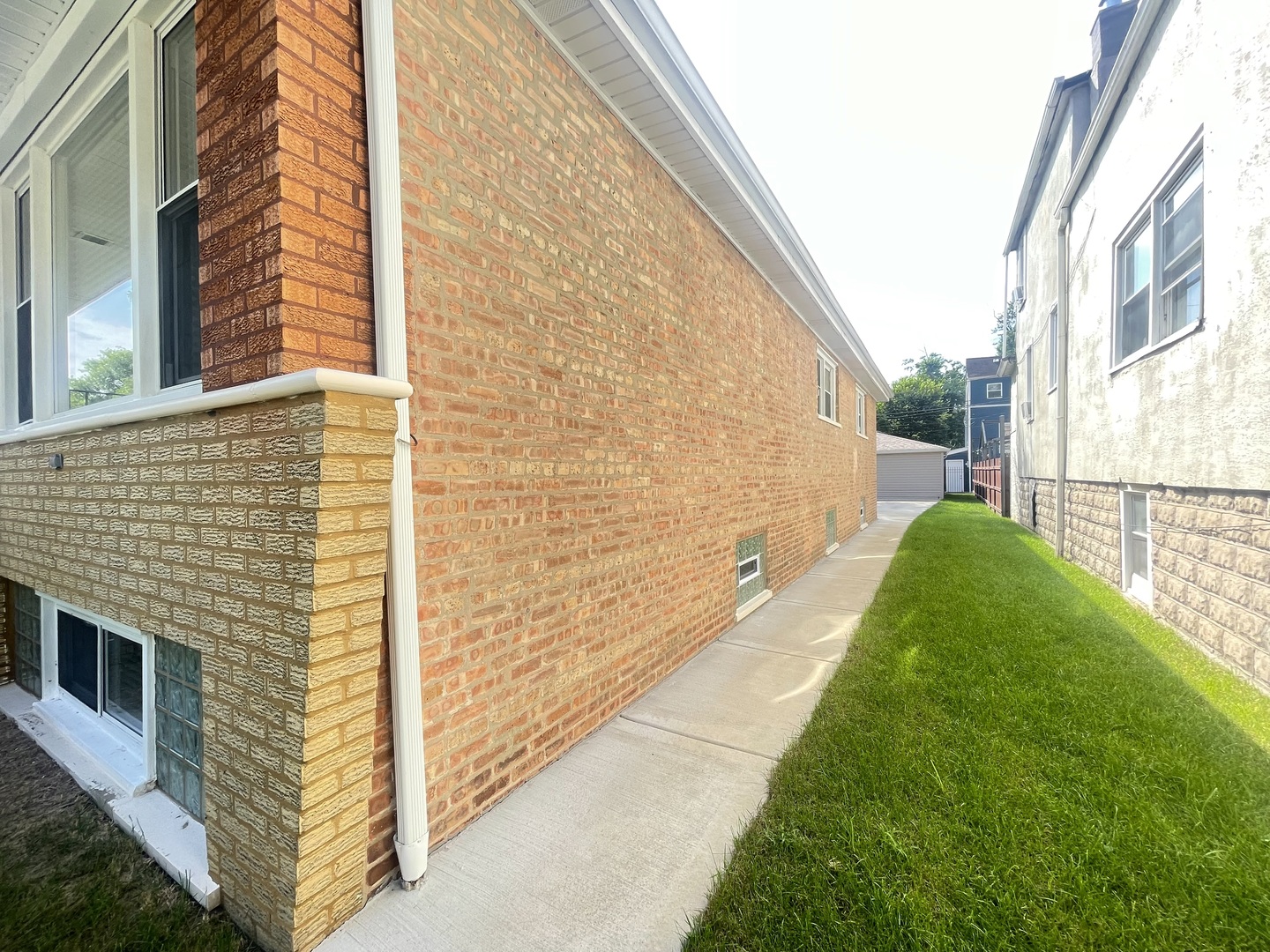 847 W 50th Street Property Photo 4