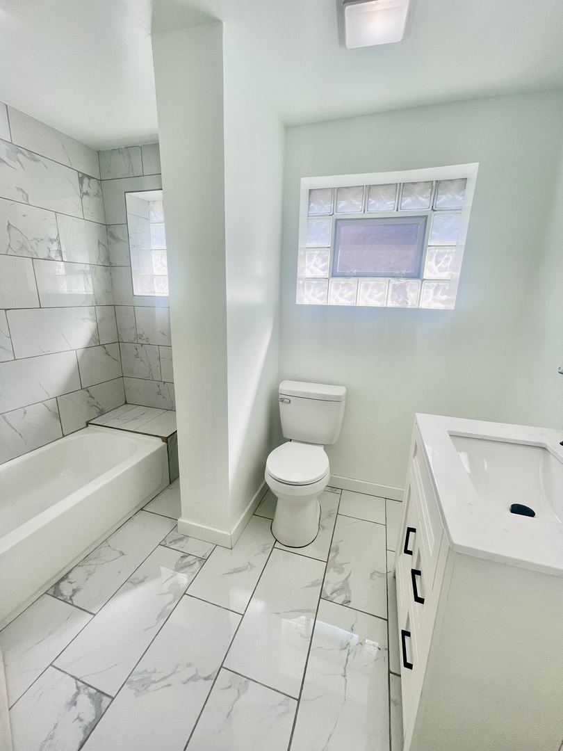 847 W 50th Street Property Photo 11
