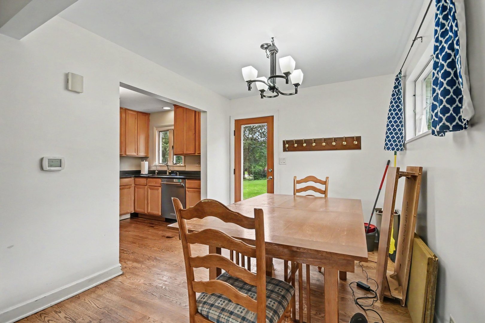 708 Glendale Drive Property Photo 6