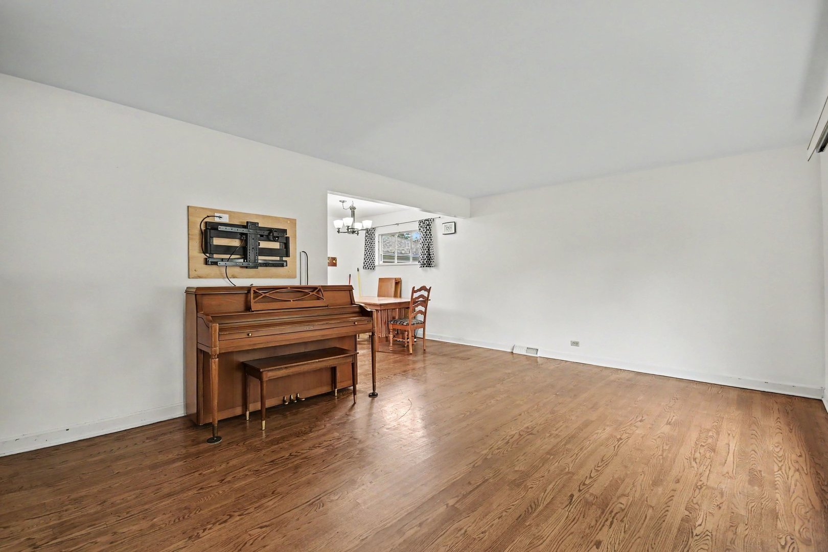 708 Glendale Drive Property Photo 10