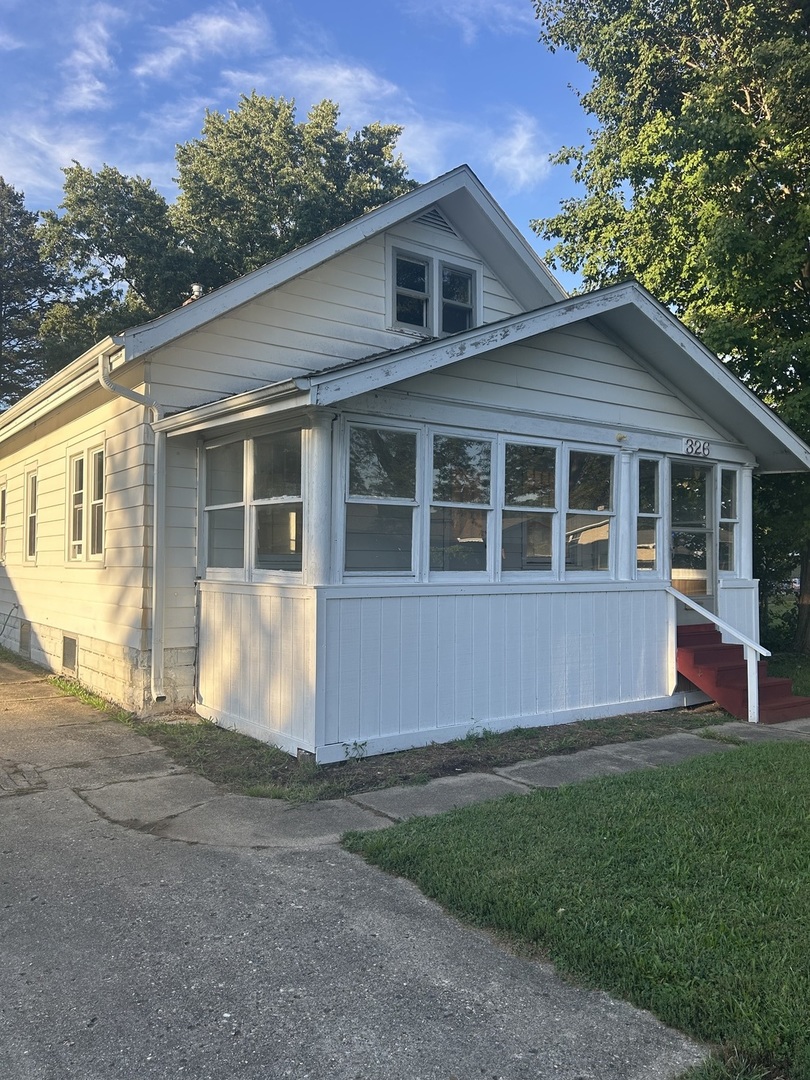 326 Sycamore Lane Property Photo 1