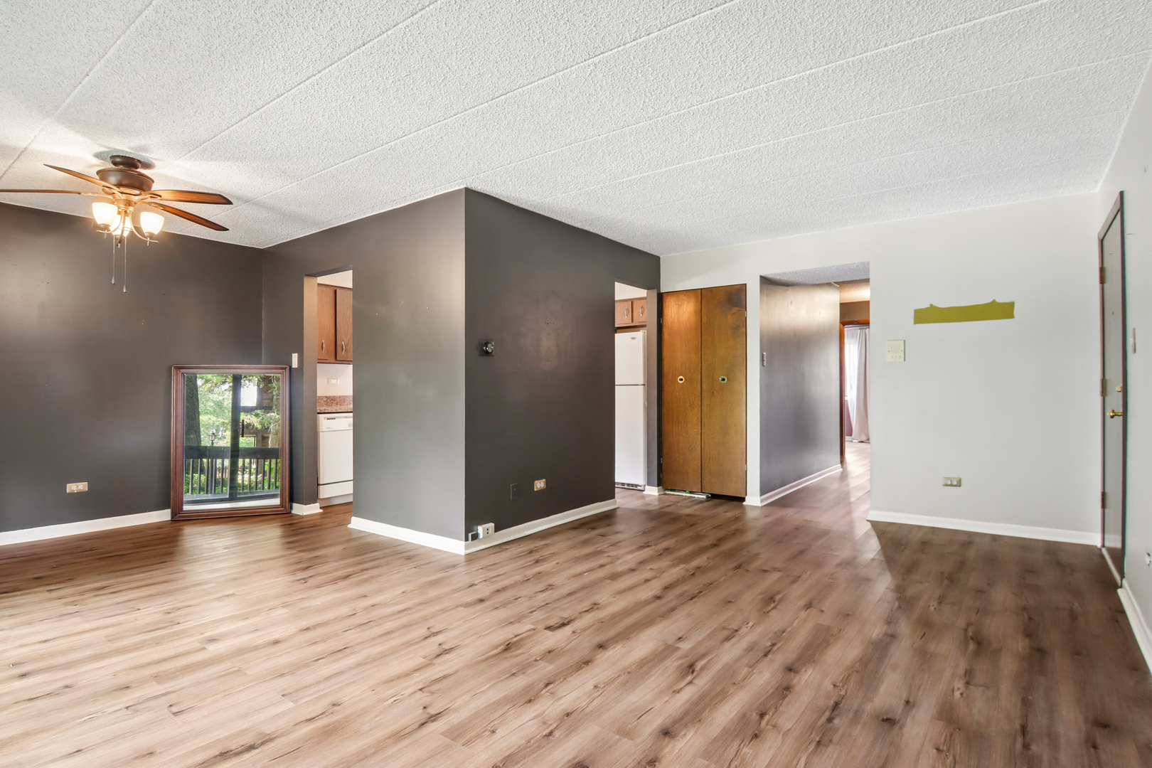 9555 Southwest Highway 1s Property Photo 2