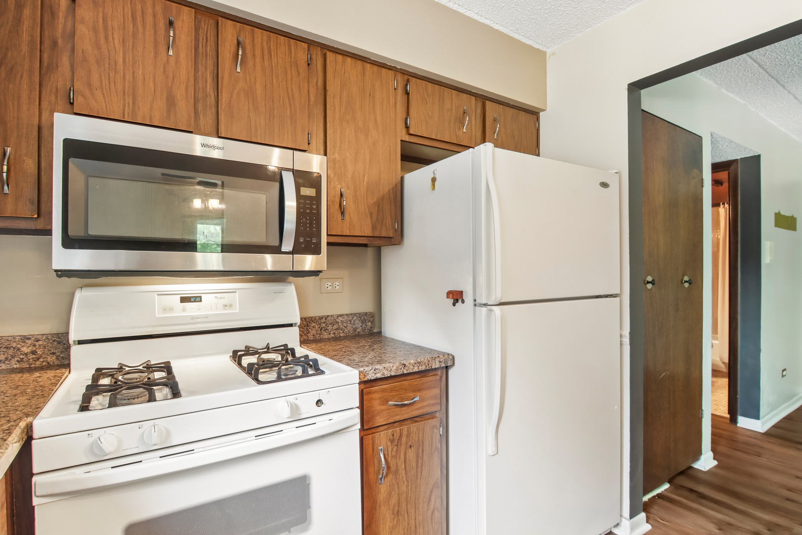 9555 Southwest Highway 1s Property Photo 11