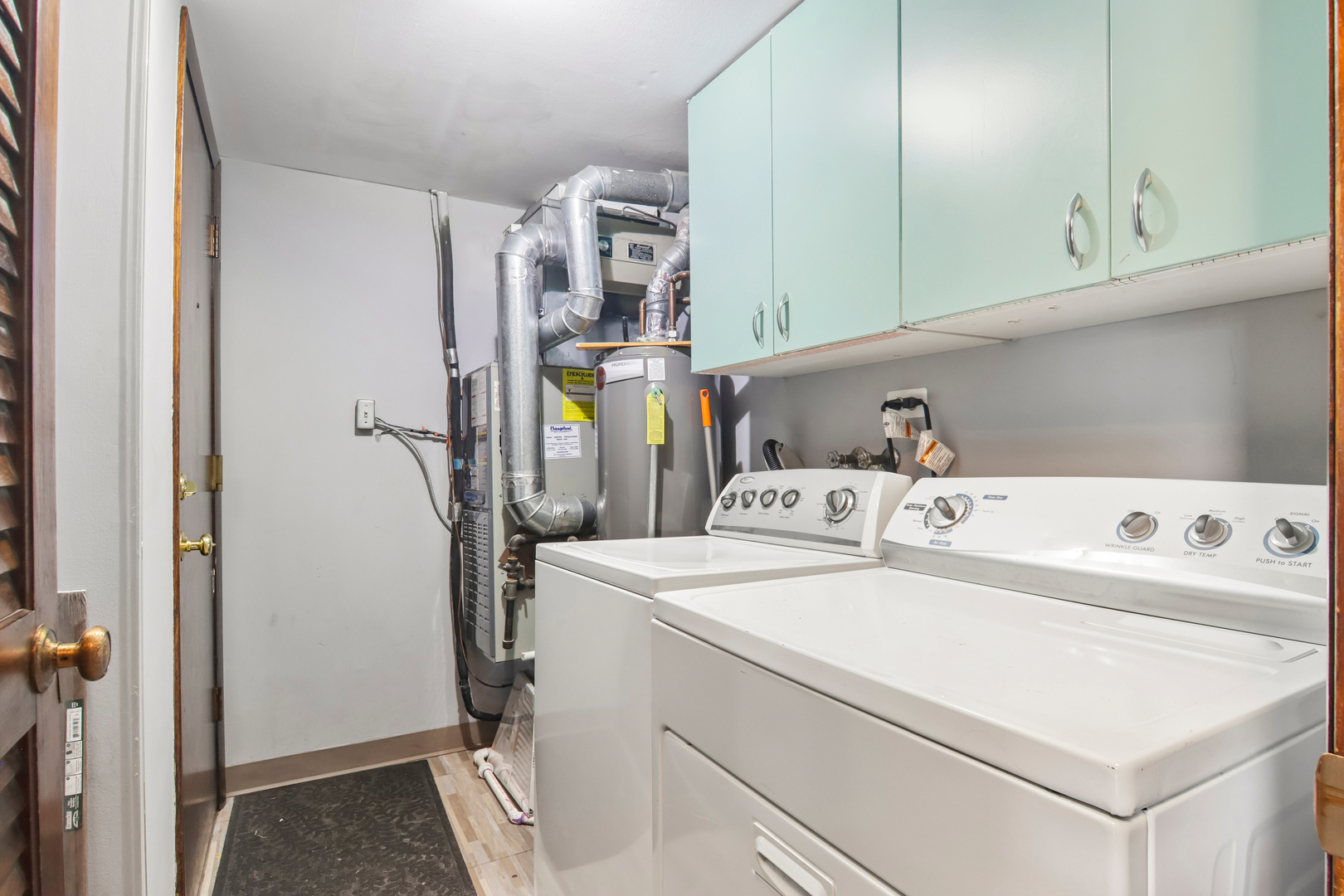 9555 Southwest Highway 1s Property Photo 19