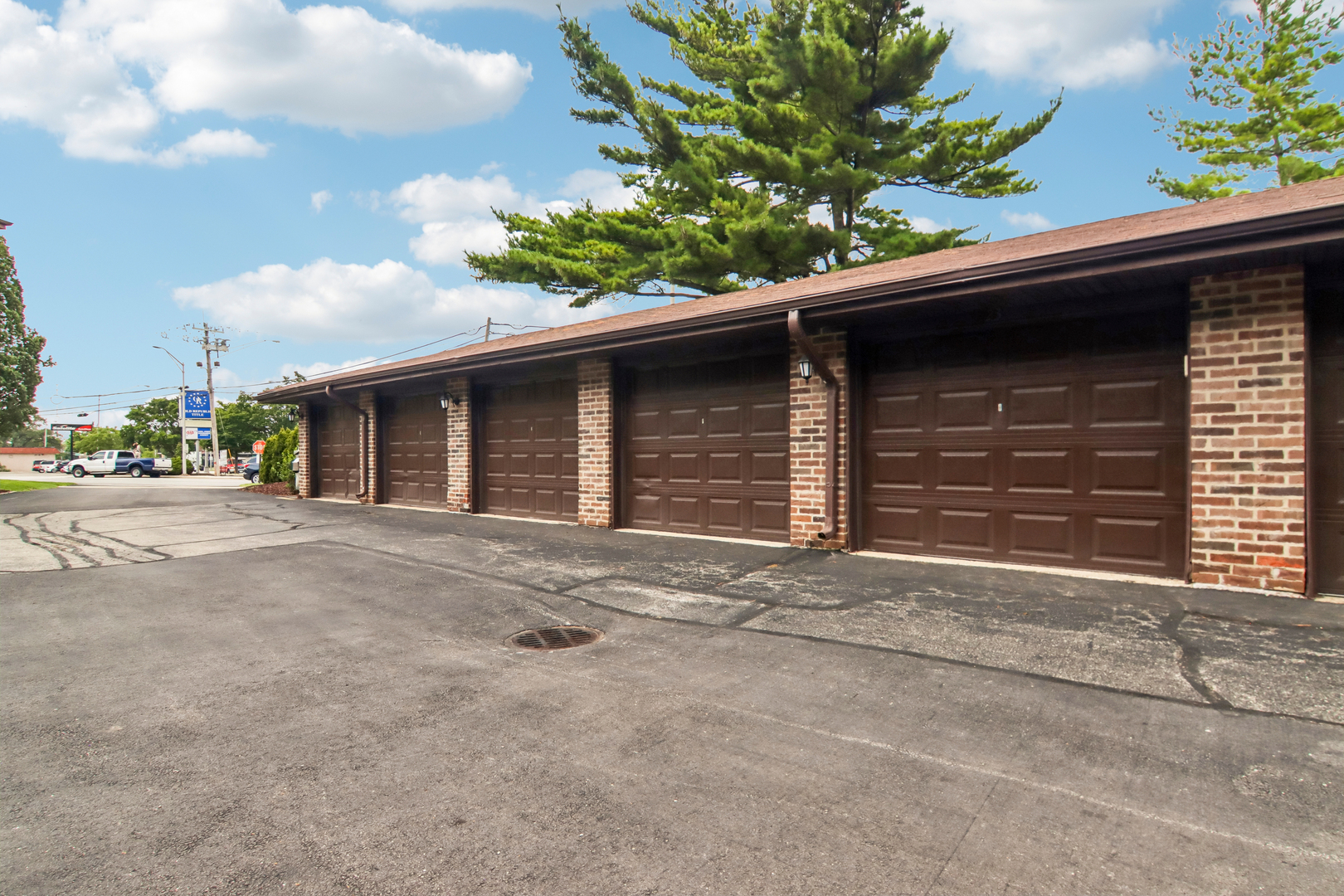 9555 Southwest Highway 1s Property Photo 23