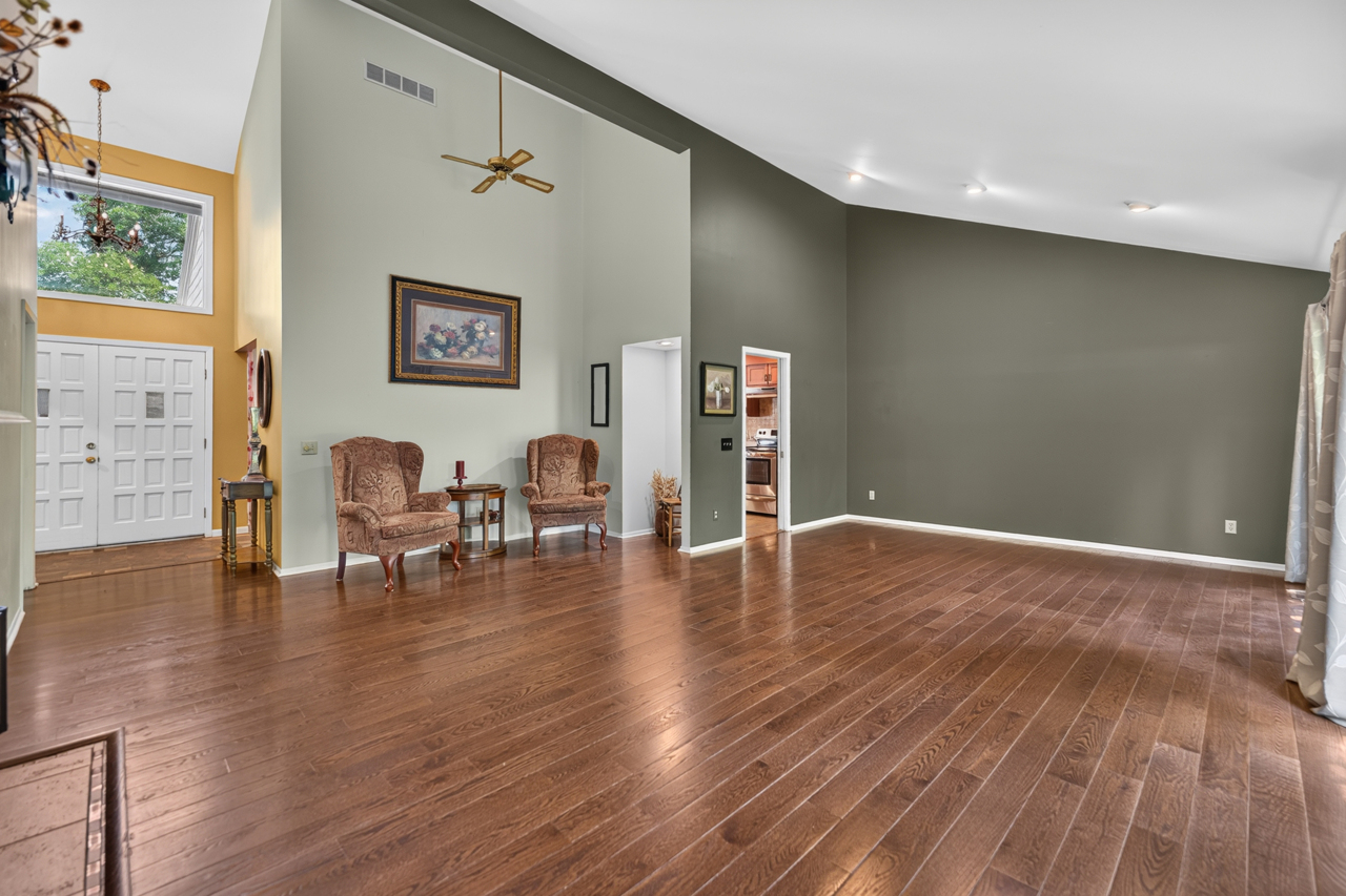 5343 Winding Creek Road Property Photo 8