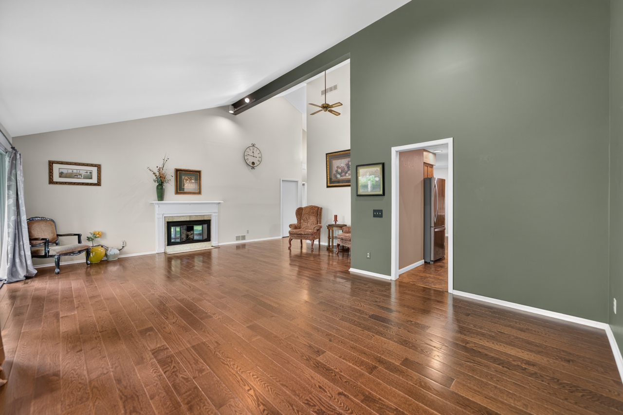 5343 Winding Creek Road Property Photo 11
