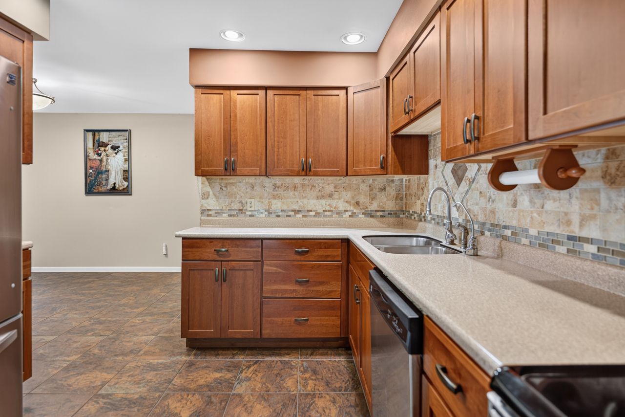 5343 Winding Creek Road Property Photo 13