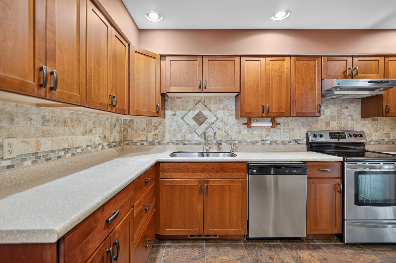 5343 Winding Creek Road Property Photo 15