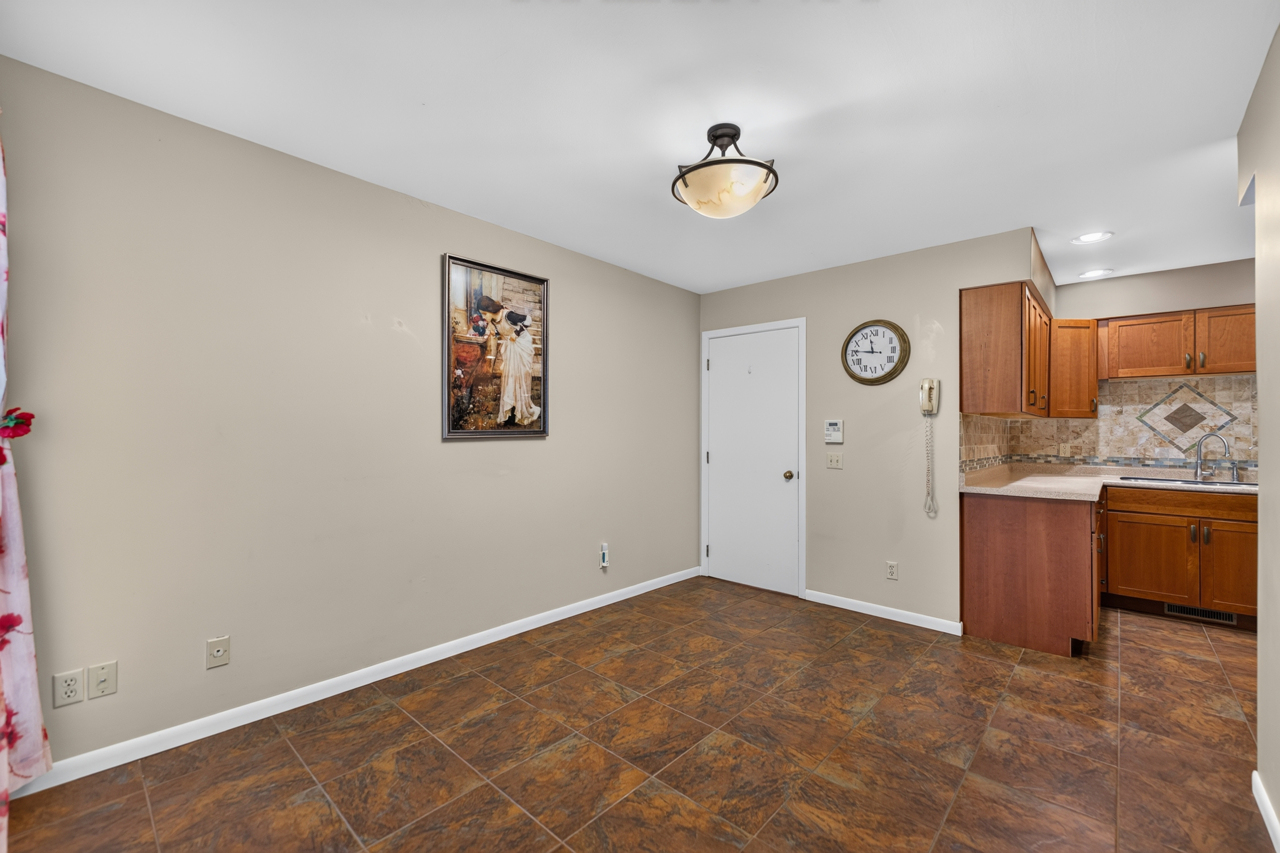 5343 Winding Creek Road Property Photo 17