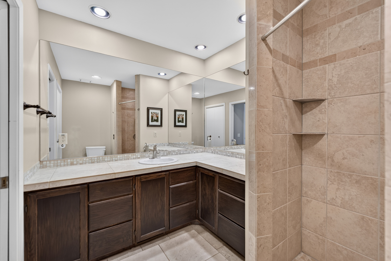 5343 Winding Creek Road Property Photo 23