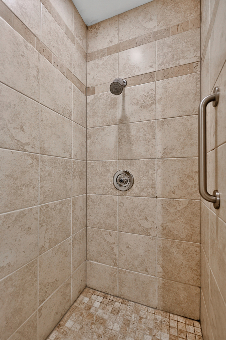 5343 Winding Creek Road Property Photo 24