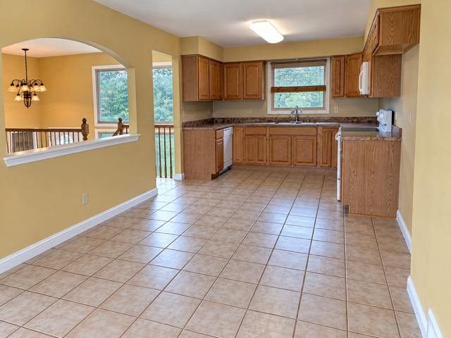 2347 N 45th Road Property Photo 13