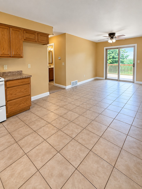 2347 N 45th Road Property Photo 16