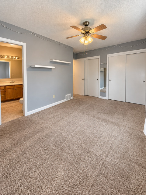 2347 N 45th Road Property Photo 18