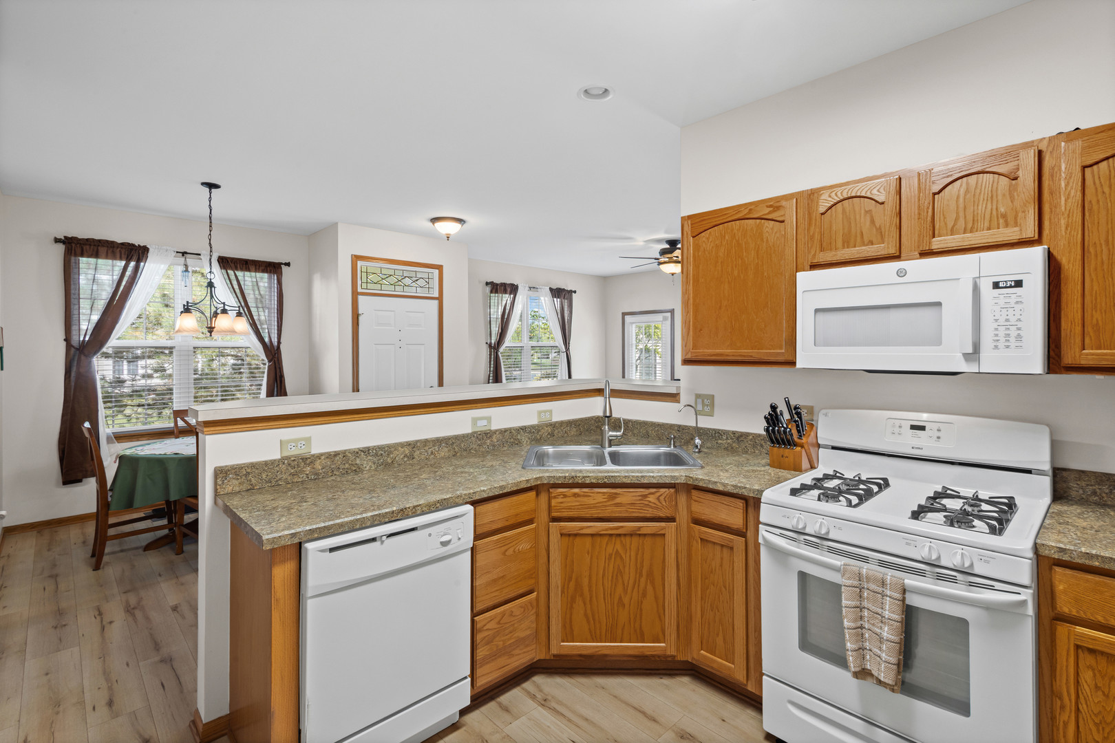 21452 Papoose Lake Drive 21452 Property Photo 13