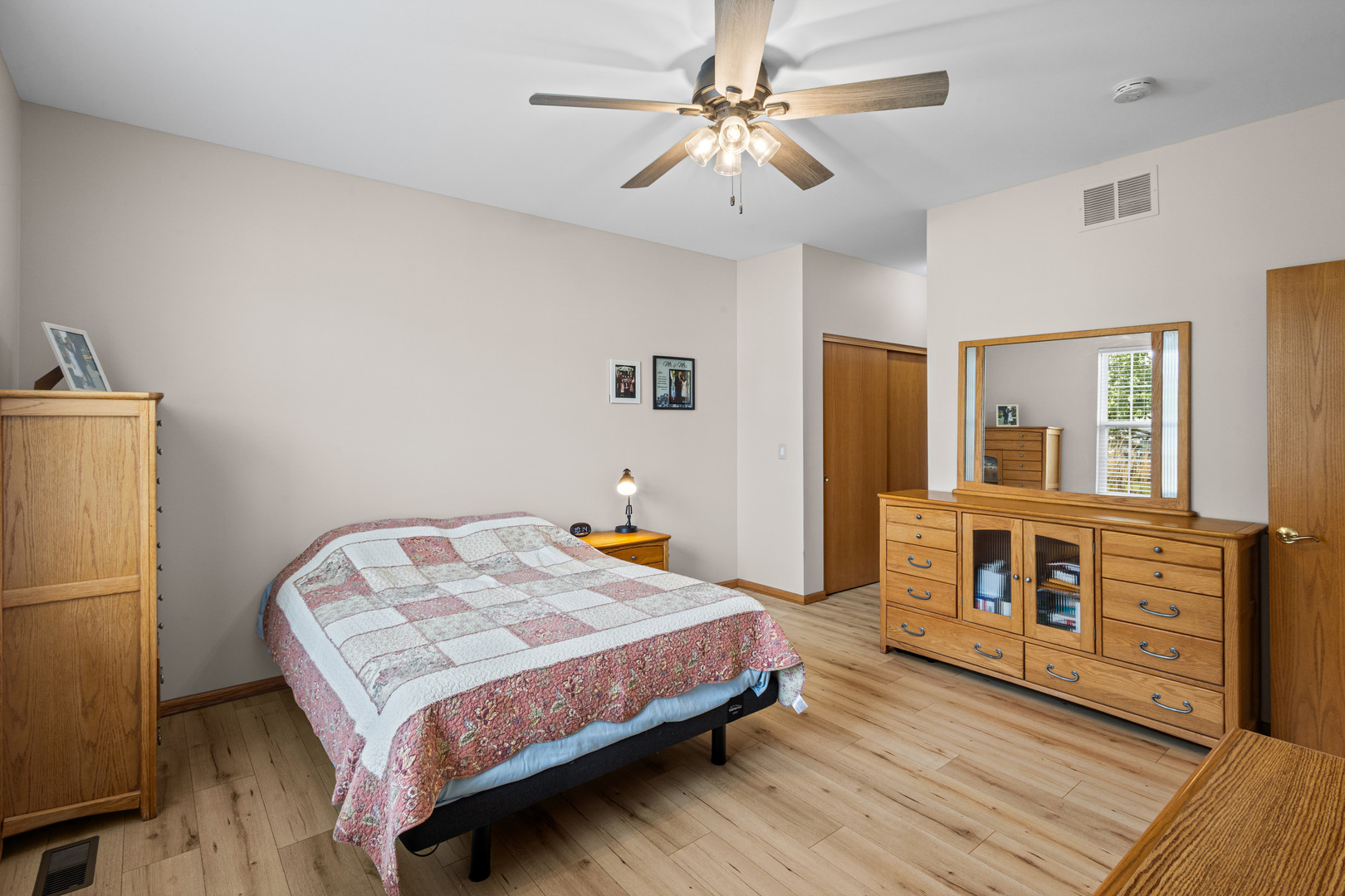 21452 Papoose Lake Drive 21452 Property Photo 16