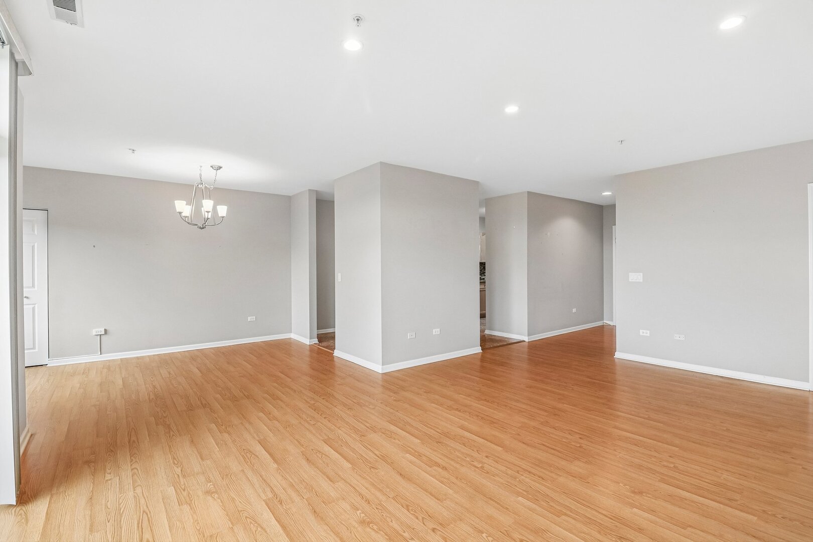 860 Weidner Road 404 Property Photo 5