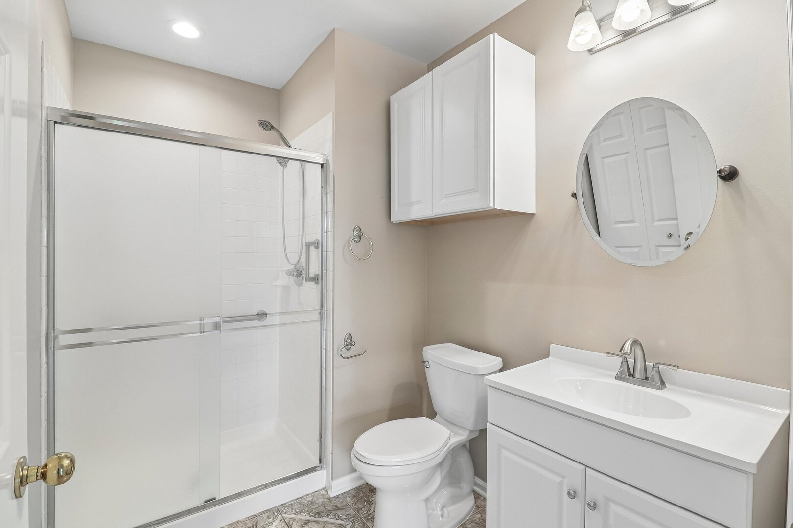 860 Weidner Road 404 Property Photo 17